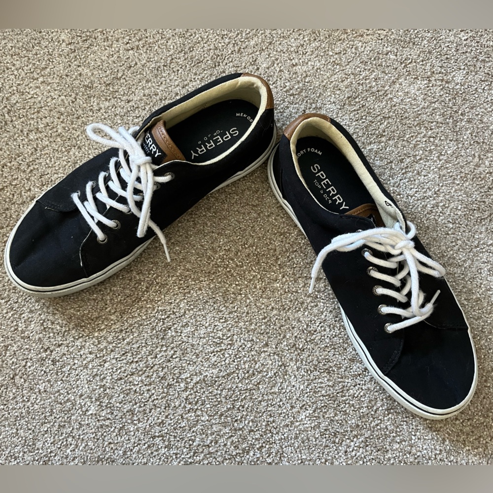 Men’s size 10 Sperry sneakers
